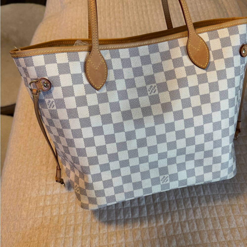Louis Vuitton Neverfull MM Damier Azur